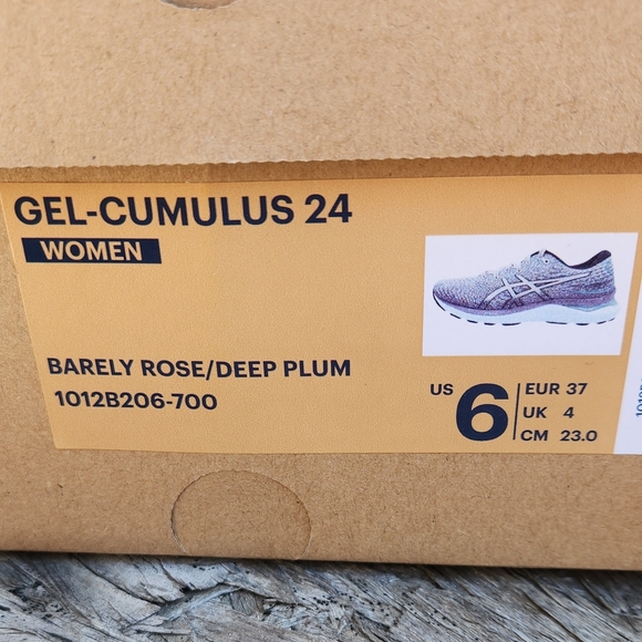 Asics Gel-Cumulus 24 Shoes - Picture 16 of 16